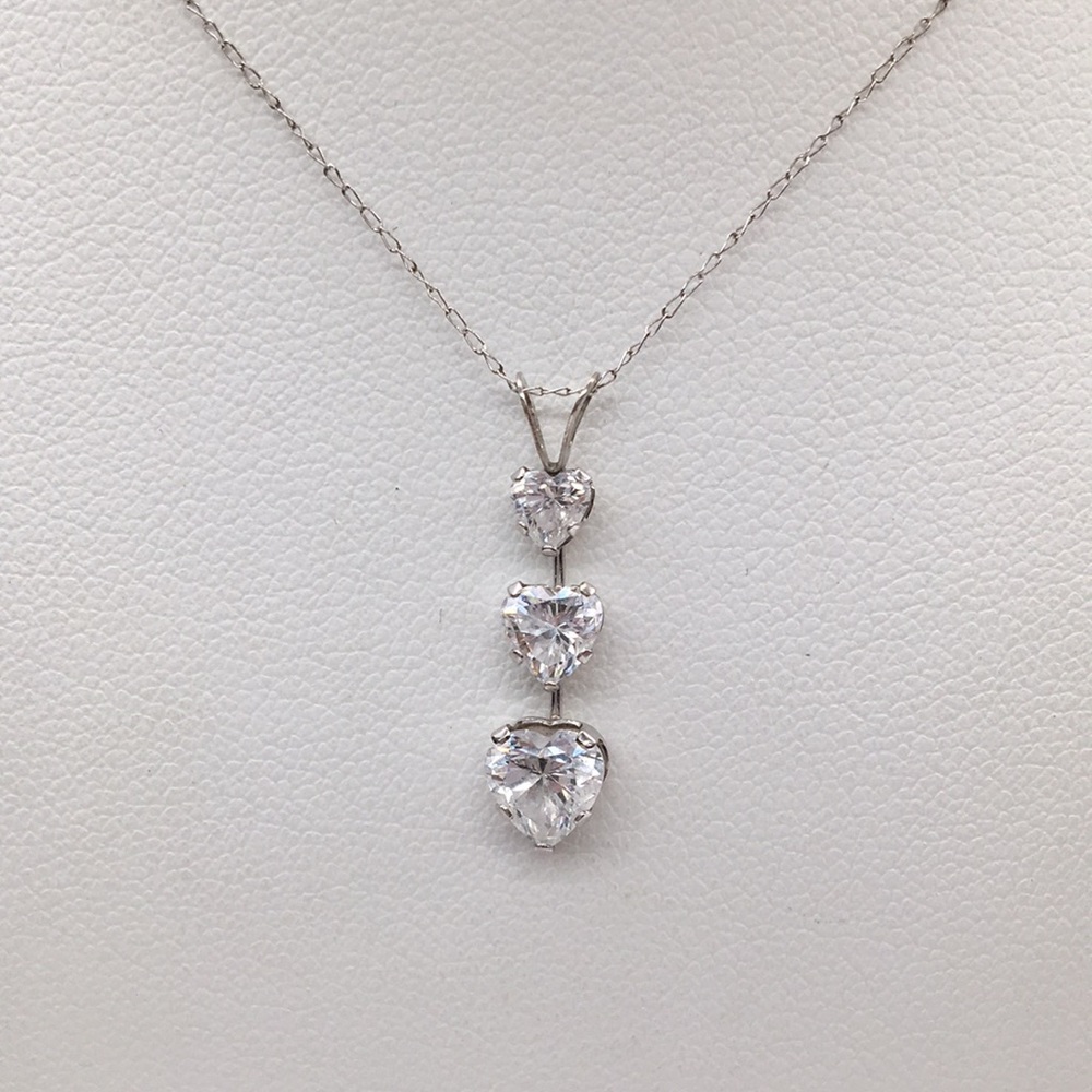10k white gold journey heart CZ necklace
